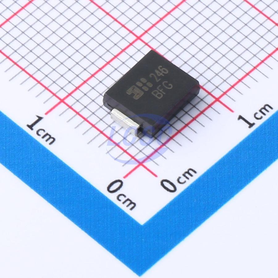 SMCJ28CAQ-13-F DIODES